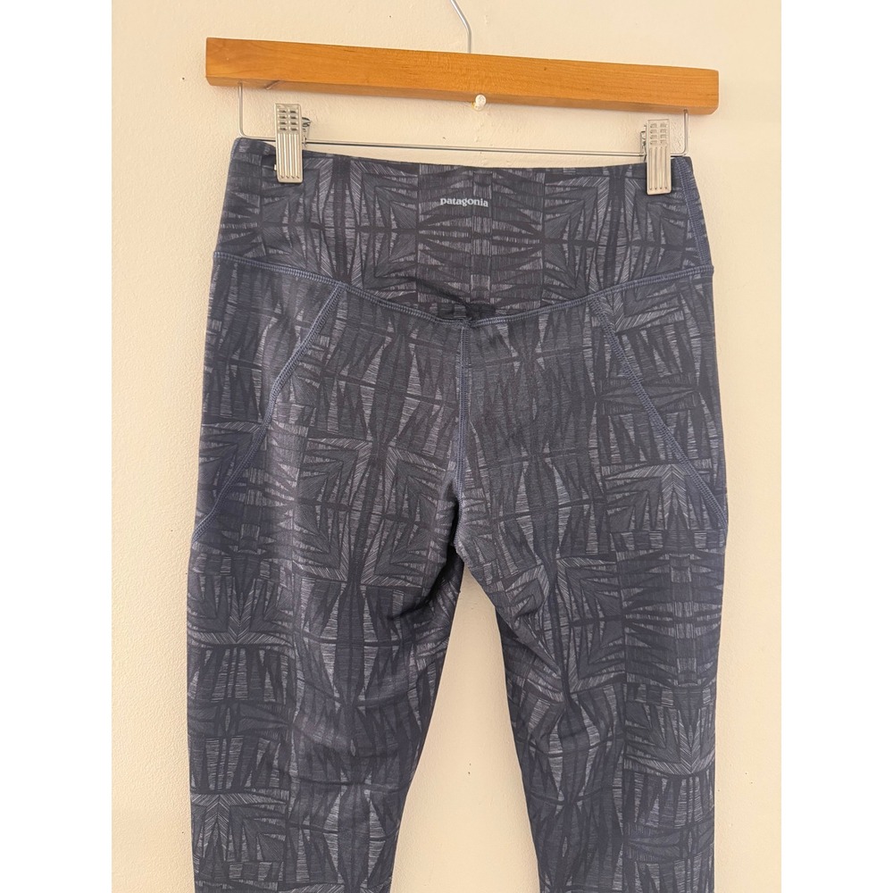 Patagonia Women's Navy Blue Abstract Centered Tight Leggings Size Small Hiking - Picture 4 of 7